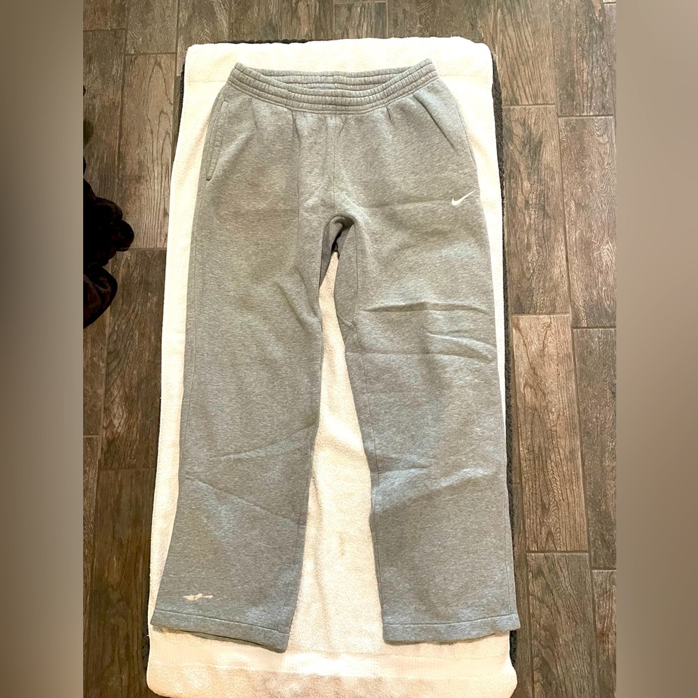 Gray Nike Sweatpants Men’s Large